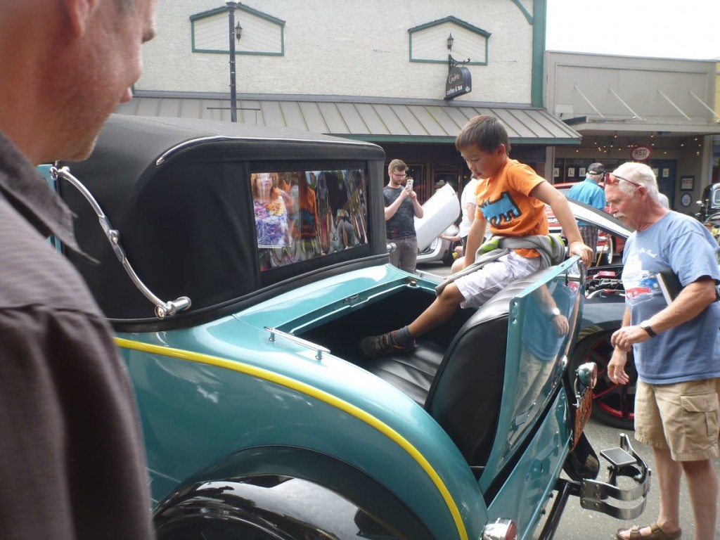 Getting into the rear of a Ford classic car